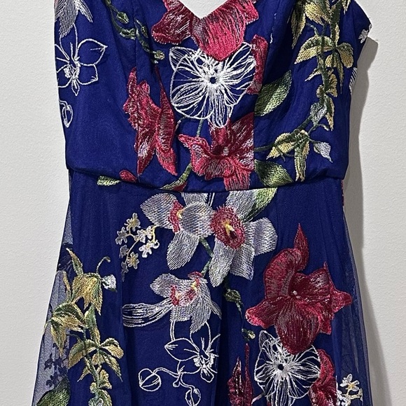 Marchesa Notte Embroidered Floral High
Low Dress sz 2 - Picture 4 of 14